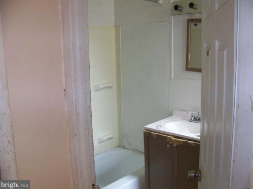 3546 11 St, Philadelphia PA 19140-4304 exterior