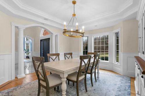 76 Mustang Dr, Upper Stepney CT  06468-1371 exterior