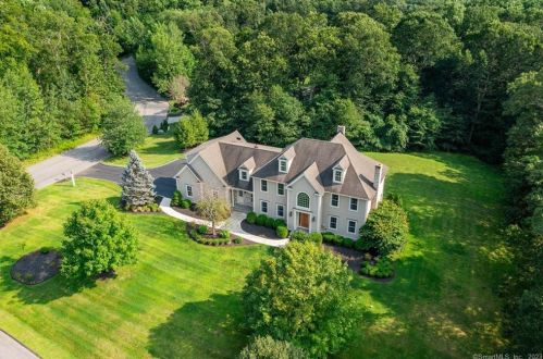 5 Clydesdale Ct, Upper Stepney CT  06468-1368 exterior