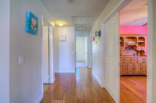 9214 Middlefield Dr, Riverside CA  92508-6261 exterior