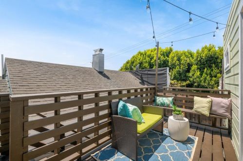 2337 25th St, San Francisco, CA 94107-3232