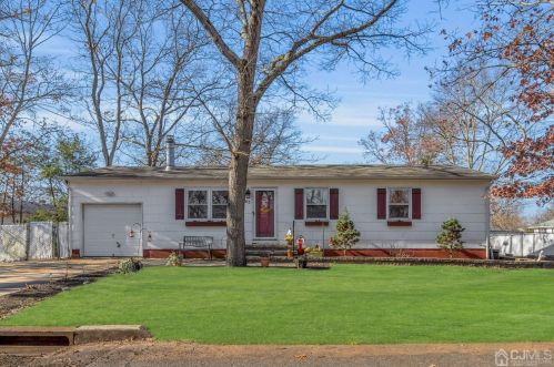 63 Ernest St, Old Bridge, NJ 08857-1155