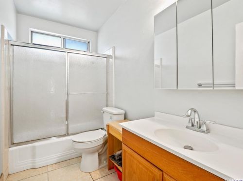 350 Wilson Ave, Glendale CA  91203-2516 exterior