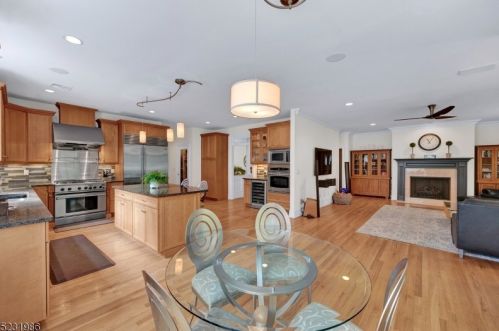 2 Sherwood Ct, Dover NJ  07869-2624 exterior