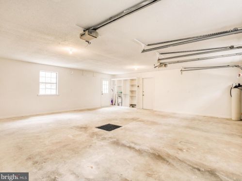 2324 Chestnut Hill Rd, Harpers Ferry WV  25425-5140 exterior