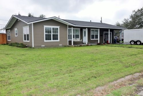 501 La Coste St, Refugio, TX 78377-1916