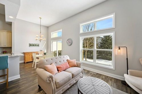 15614 Float Ct, Saint Paul, MN 55124-6016