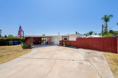186 Ivory Ave, El Cajon, CA 92019-1985