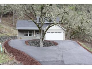 1699 Rocky Dr, Roseburg OR  97470-5745 exterior