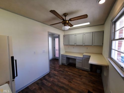 205 Spring St, Warner Robins, GA 31088-3937