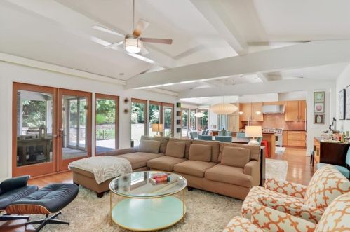 2109 Heritage Dr, Atlanta GA  30345-3532 exterior