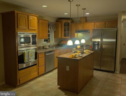 298 Stanford Ave, Wenonah, NJ 08090-1208