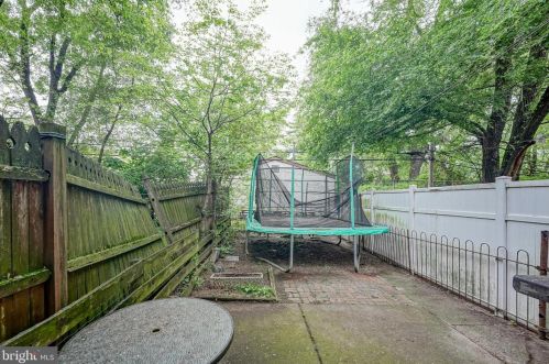 5724 Jackson St, Philadelphia PA  19148-2930 exterior