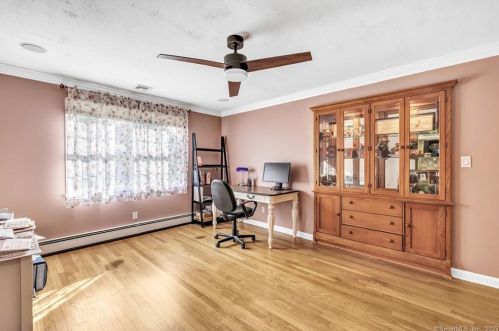 23 Treeland Rd, Huntington CT  06484-2730 exterior