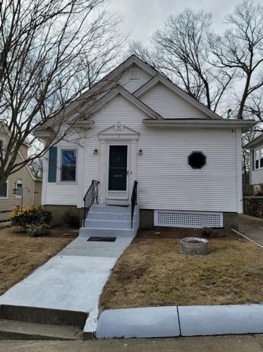 16 Basswood Ave, Providence, RI 02908-1803