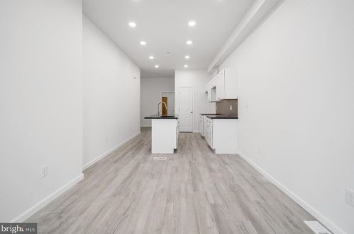 2543 11 St, Philadelphia PA  19133-1413 exterior