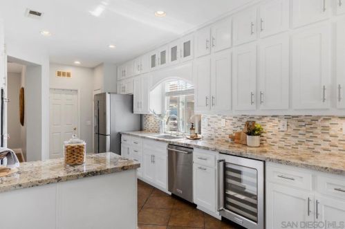 5418 Toucanet Ct, Oceanside, CA 92057-1900