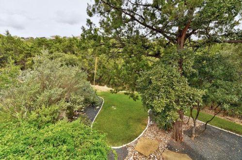 6706 Fort Davis Cv, Austin TX  78731-2615 exterior