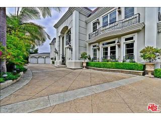 12415 Promontory Rd, Los Angeles CA  90049-6800 exterior