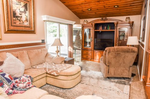 8342 Main St, Nelson IL  61021-9406 exterior