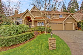 23479 52nd St, Bellevue, WA 98029-6812
