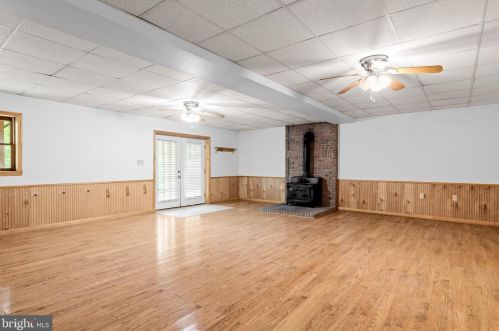 53 Bob White Dr, Harpers Ferry WV  25425-5810 exterior