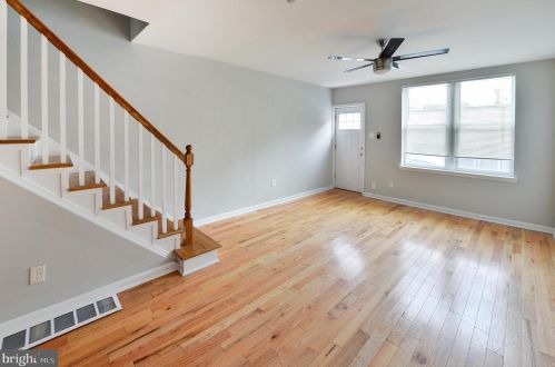 1015 Mercy St, Philadelphia, PA 19148-2330