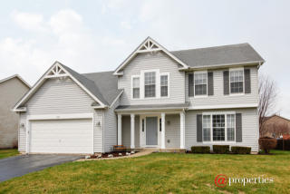688 Churchill Ln, Oswego, IL 60543-8231