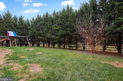 49 Pebble Beach Cir, Charles Town WV  25414-4061 exterior