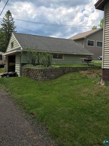 6 6th St, Duluth, MN 55810-2240