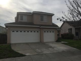 611 Etruscan Ct, Fairfield, CA 94534-4091