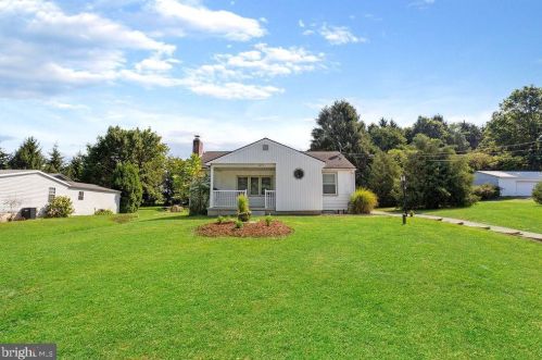3475 Susquehanna Trl, York, PA 17406-7904