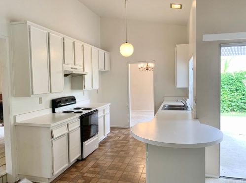 2513 Adams St, Santa Ana, CA 92704-5546