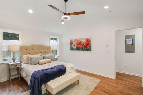 355 Laquita Dr, Atlanta GA  30315-6610 exterior