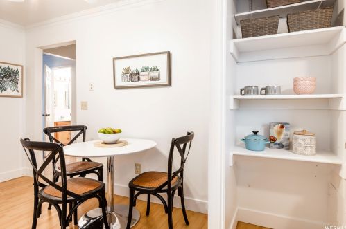 8272 Williamsburg Park Cir, Sandy UT 84070-0517 exterior