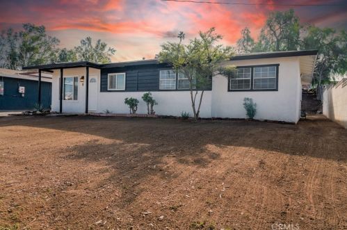 9478 52nd St, Riverside, CA 92509-3706