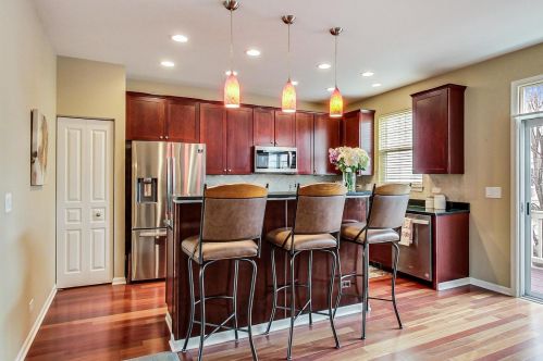 943 Indigo Ct, Hanover Park, IL 60133-3675