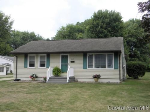 1029 Dayton St, Jacksonville, IL 62650-1856