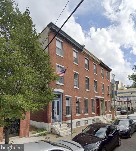 557 16th St, Philadelphia PA  19146-1646 exterior