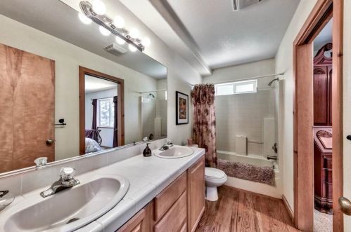 14575 Donnington Ln, Truckee CA  96161-2200 exterior