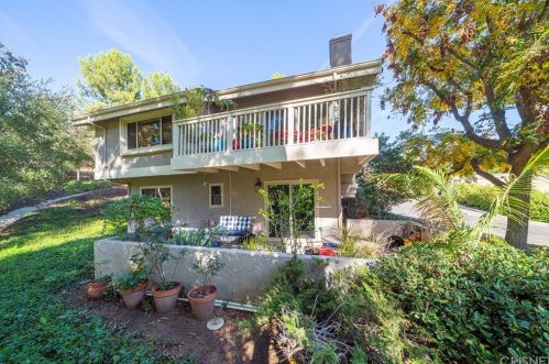 211 Calle Fanillia, Calabasas, CA 91377-3736