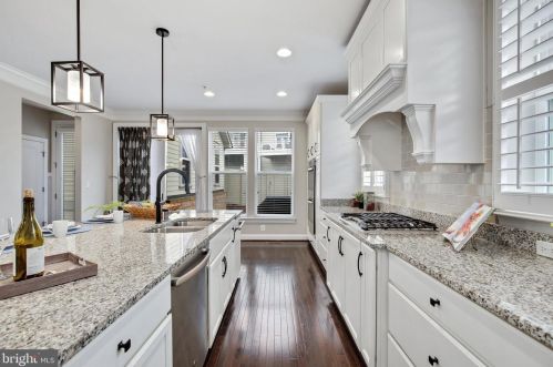 8810 Gunston St, Fulton MD  20759-2308 exterior