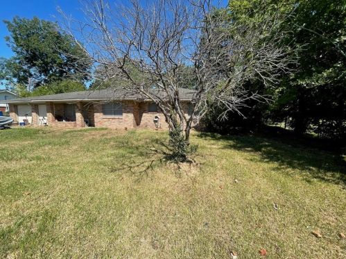 808 Mulberry St, Angleton TX  77515-5063 exterior