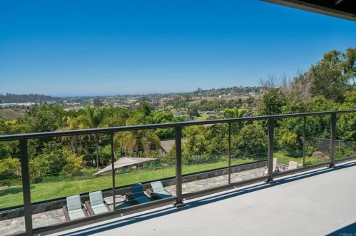 2340 Littler Ln, Oceanside, CA 92056-3713