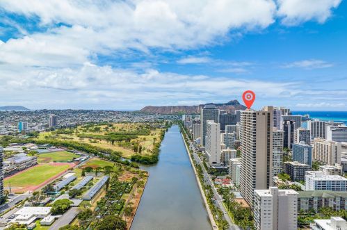 2121 Ala Wai Blvd, Honolulu HI  96815-2268 exterior