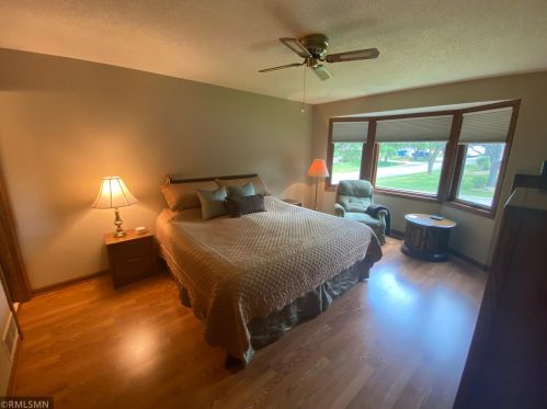 1732 Evergreen Dr, Saint Paul MN  55125-2302 exterior