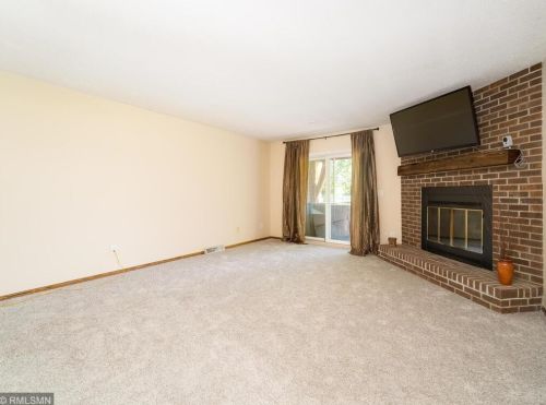 3274 Camelot Dr, Saint Paul MN  55125-2754 exterior
