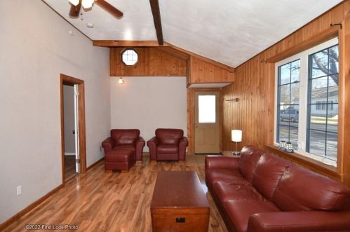29 Rand St, Warwick, RI 02889-9030
