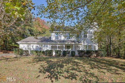 860 Forest Park Ln, Suwanee, GA 30024-2585
