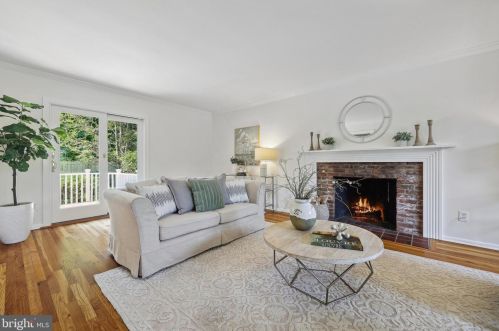 30 Robert Rd, Princeton NJ  08540-5333 exterior